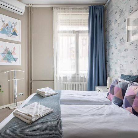 Bpr Chic Gem In The Heart Of The City Будапеща Екстериор снимка