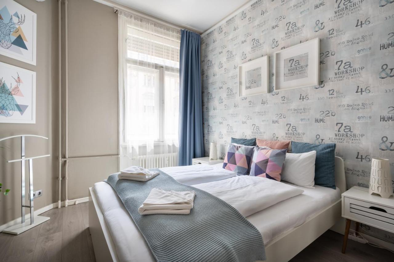 Bpr Chic Gem In The Heart Of The City Будапеща Екстериор снимка