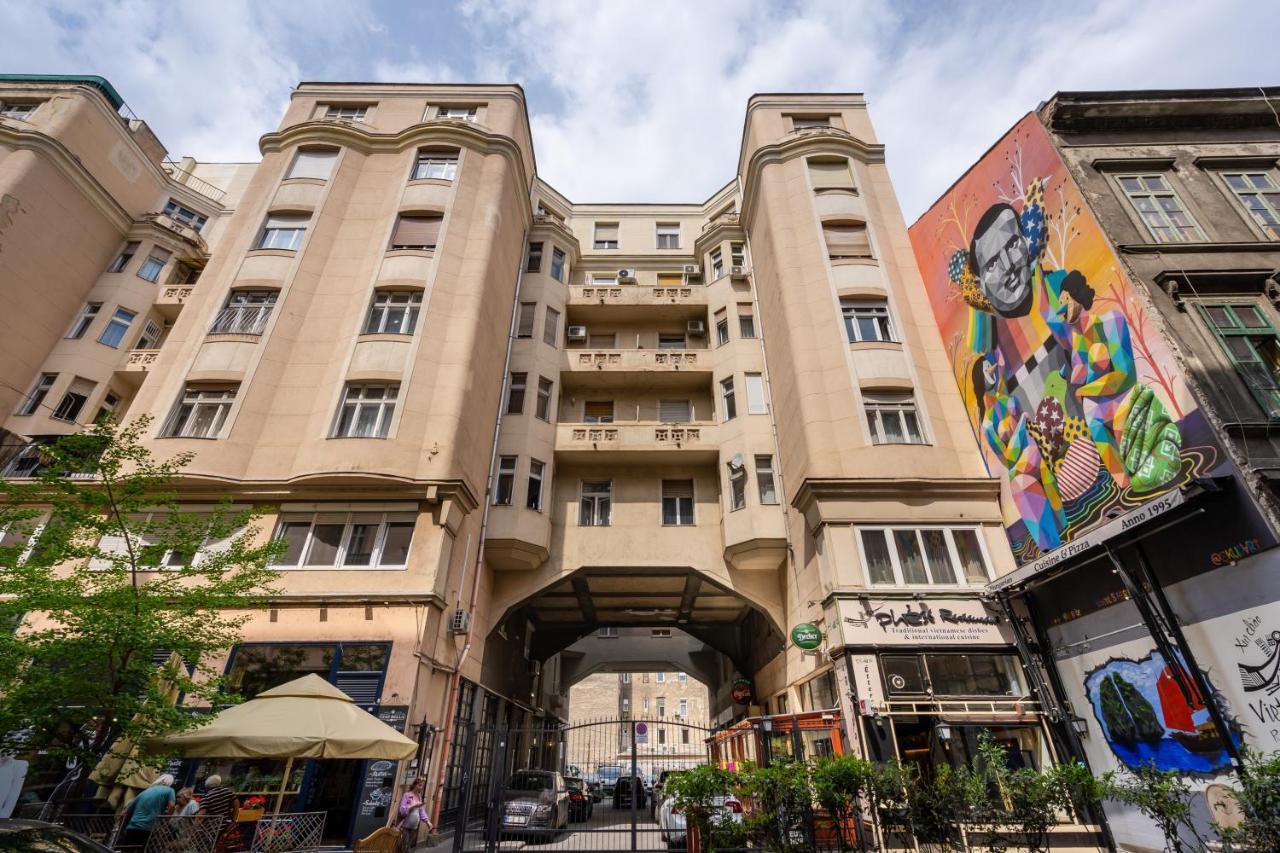 Bpr Chic Gem In The Heart Of The City Будапеща Екстериор снимка